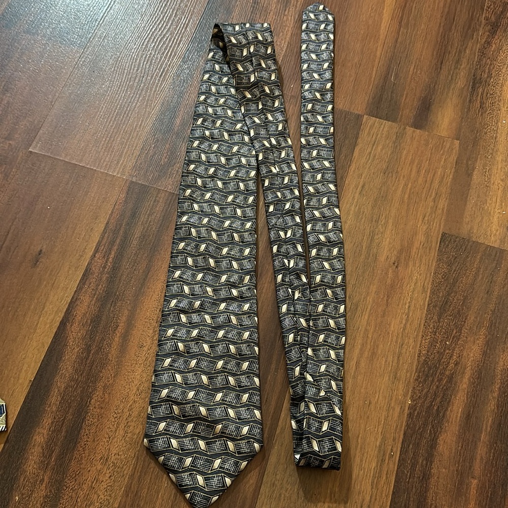 VTG Deansgate Geo Print Art Deco Mens Neck Tie, Formal, 100% Silk, Gray Tan - Picture 7 of 9